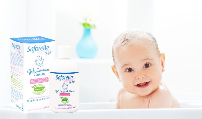 Sản phẩm dạng gel tắm Saforelle Bebe chứa các thành phần lành tính cho da bé