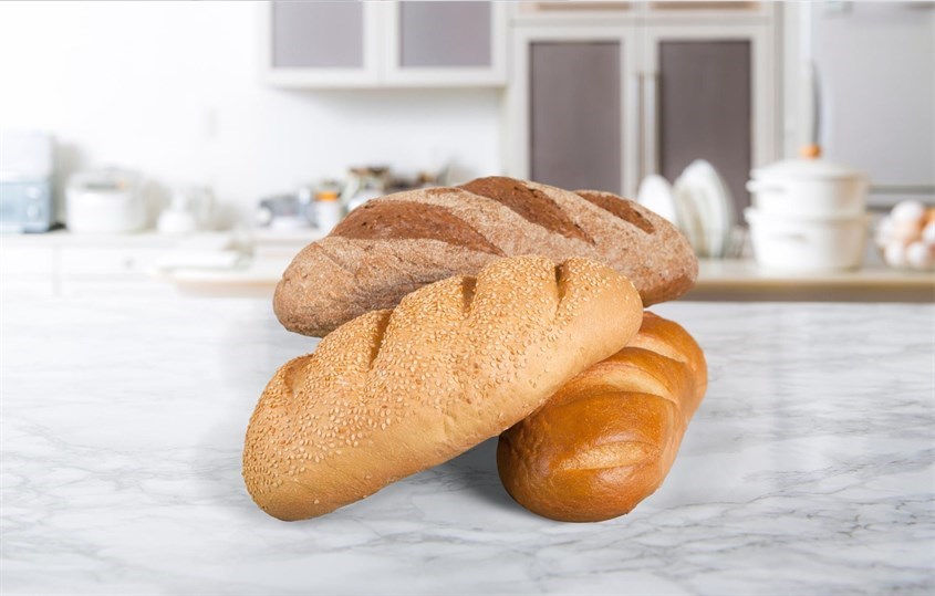 Bánh mì có đặc tính khô và xốp nên hút ẩm rất tốt tương tự như việc dùng giấy vệ sinh