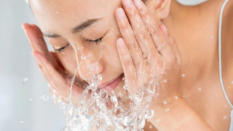 Sau khi rửa mặt làn da có cảm giác nhẹ, mềm nhưng không căng