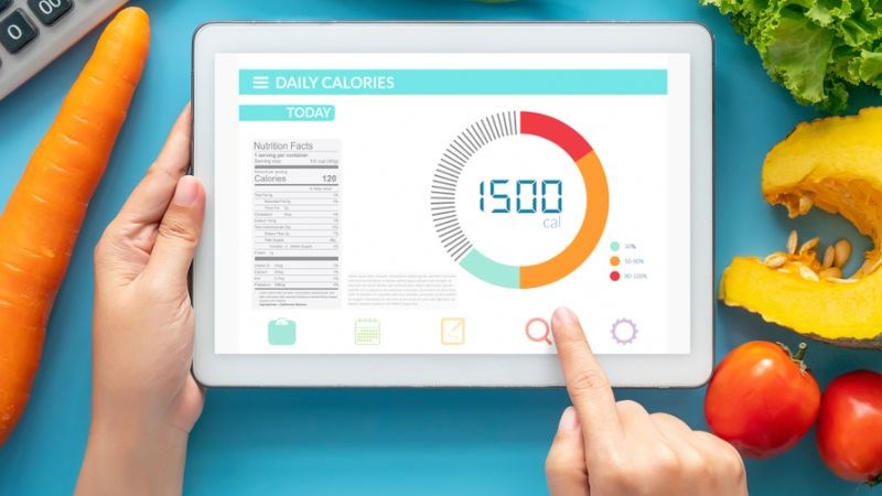 Bạn nên tính lượng calo nạp vào trong ngày để kiểm soát cân nặng