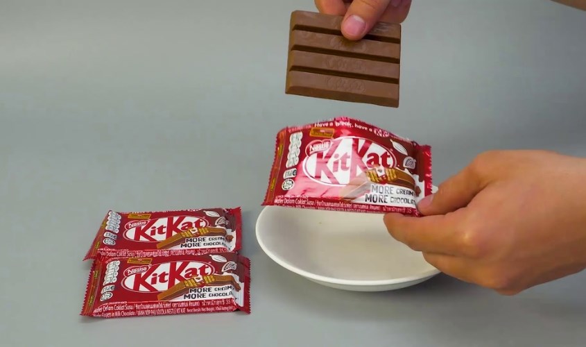 Bánh xốp phủ socola KitKat gói 35g (từ 3 tuổi)