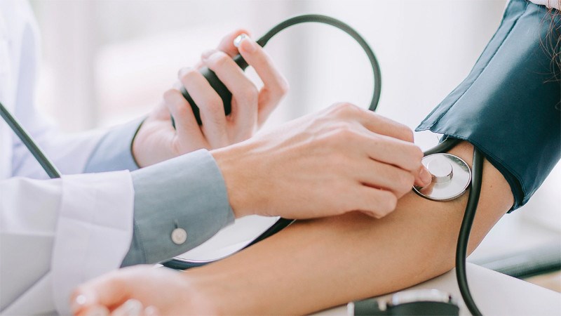 Nên tái khám, theo dõi tình trạng bệnh theo hướng dẫn để đảm bảo hiệu quả điều trị