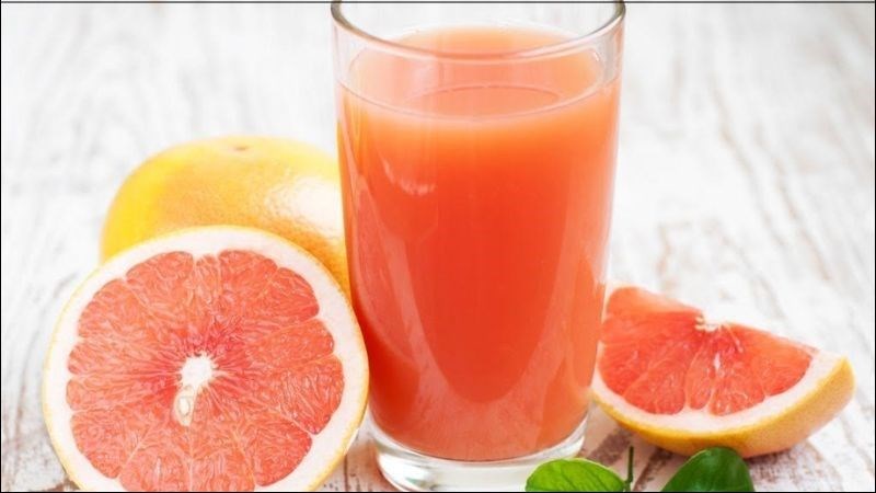 Nước ép bưởi có nhiều chất oxy hóa giúp hỗ trợ ổn định đường huyết