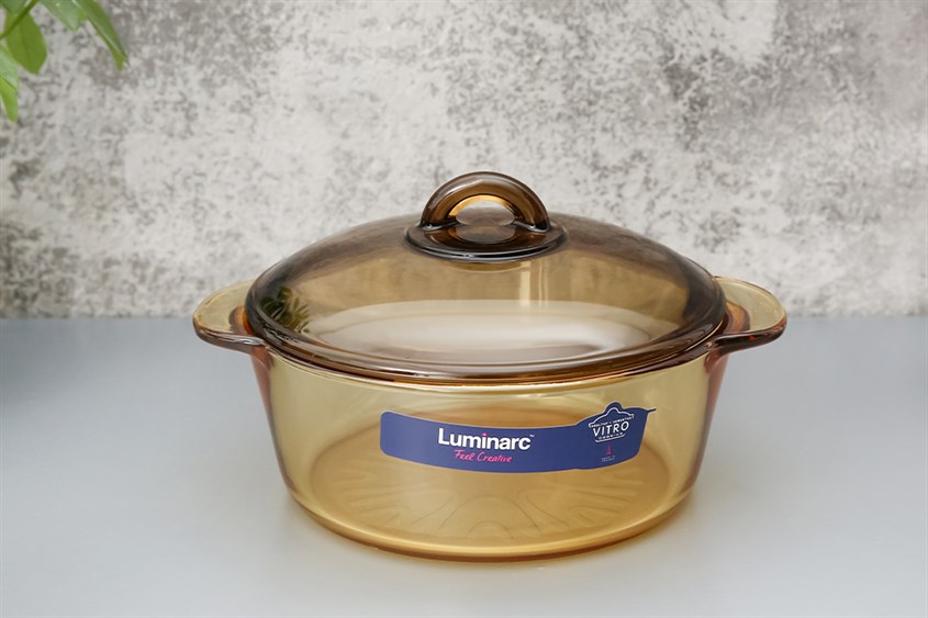 Nồi thủy tinh nắp thủy tinh 21 cm Luminarc Amberline Granite 2 lít được làm từ chất liệu gốm thủy tinh cao cấp, nên có khả năng chịu nhiệt tốt từ -35 độ C - 800 độ C