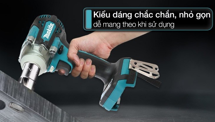 Máy siết bu lông pin Makita DTW300Z 18V có tính di động cao nhờ sử dụng pin 18V, giúp thao tác siết hoặc tháo đai bu lông nhanh chóng
