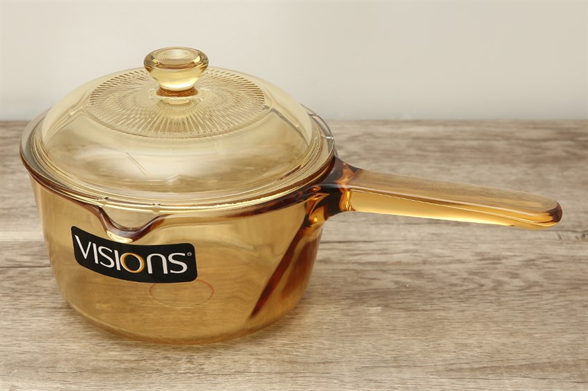 Vệ sinh quánh thủy tinh nắp thủy tinh 16 cm Visions VSP-1/CL1 1 lít đúng cách sau khi sử dụng sẽ đánh bay các mảng bám thức ăn và giữ được độ bền cho sản phẩm