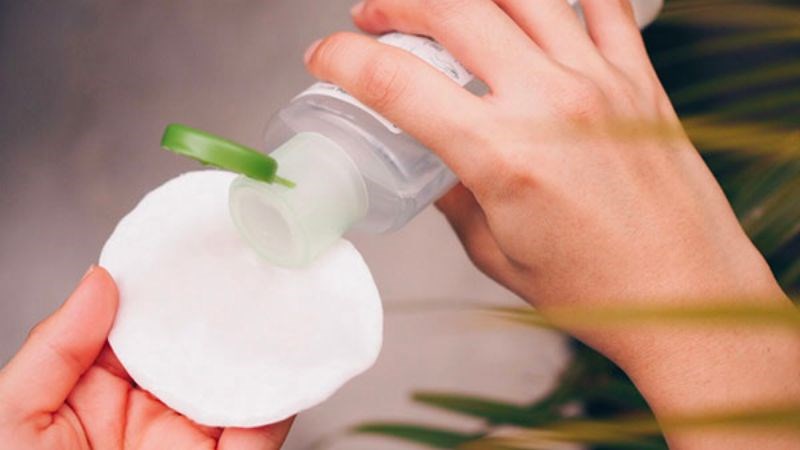 Cần lựa chọn sản phẩm tẩy trang phù hợp với làn da của mình Cần lựa chọn sản phẩm tẩy trang phù hợp với làn da của mình