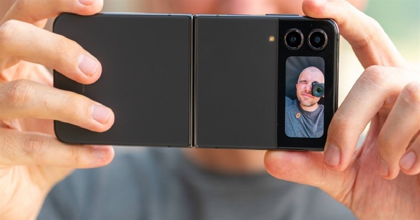 Galaxy Z Flip 4 sở hữu thông số camera ấn tượng cùng nhiều công nghệ chụp ảnh hiện đại