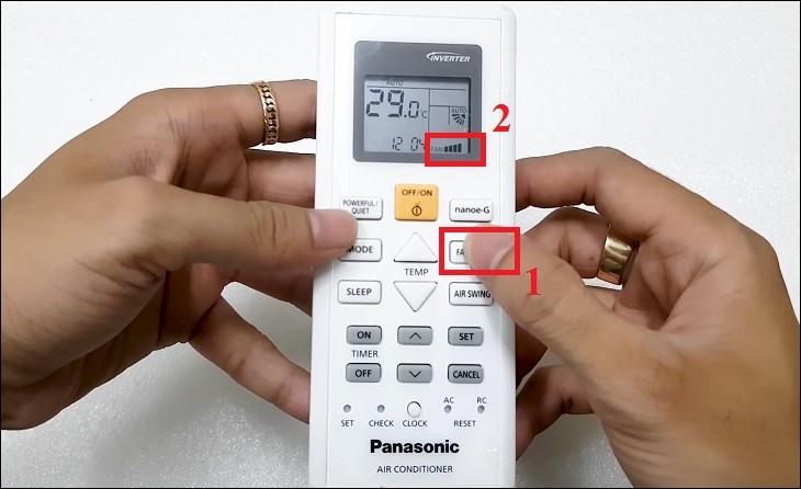 Nhấn nút FAN SPEED để chỉnh tốc độ quạt cho điều hòa Panasonic