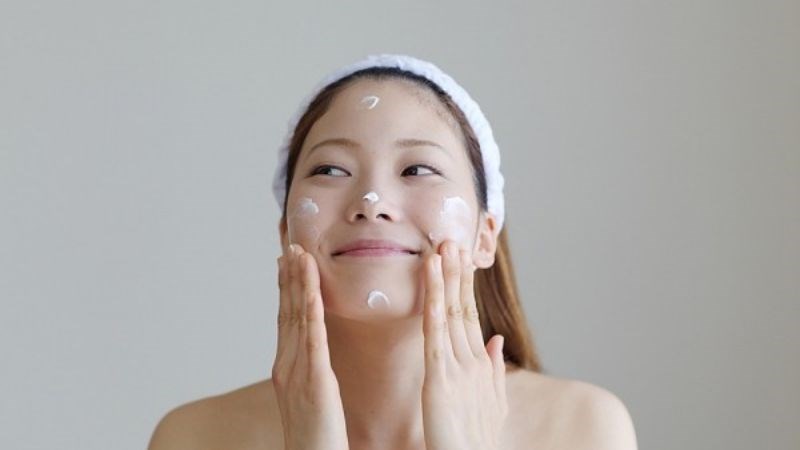 Kem dưỡng ẩm mỏng nhẹ chính là chìa khóa dưỡng ẩm cho da dầu
