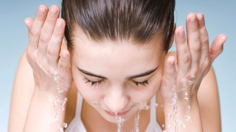 Để bảo vệ làn da của bạn, nên rửa mặt không quá hai lần mỗi ngày