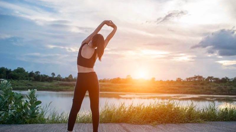 Tập thể dục đẩy lượng máu lưu thông nhanh hơn, từ đó có khả năng tự lành cho làn da