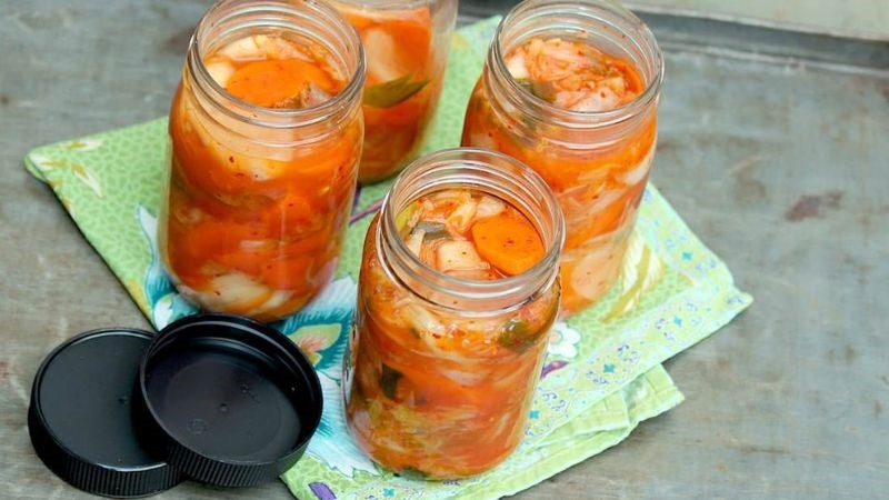 Lưu ý khi chọn mua, bảo quản kim chi
