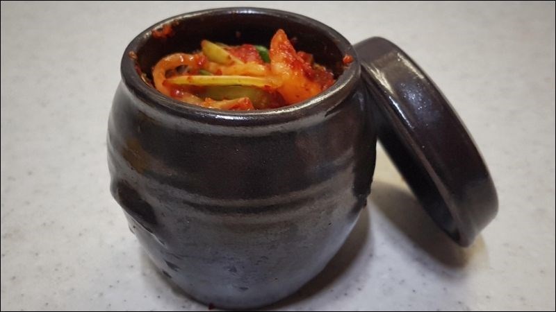 Bạn có thể dễ dàng làm kim chi tại nhà để kiểm soát calo