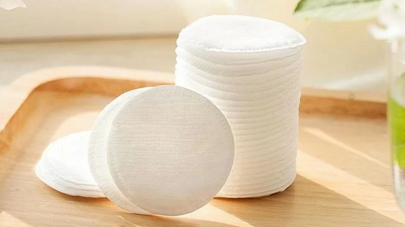 Bạn nên lựa chọn bông tẩy trang có độ dày vừa phải
