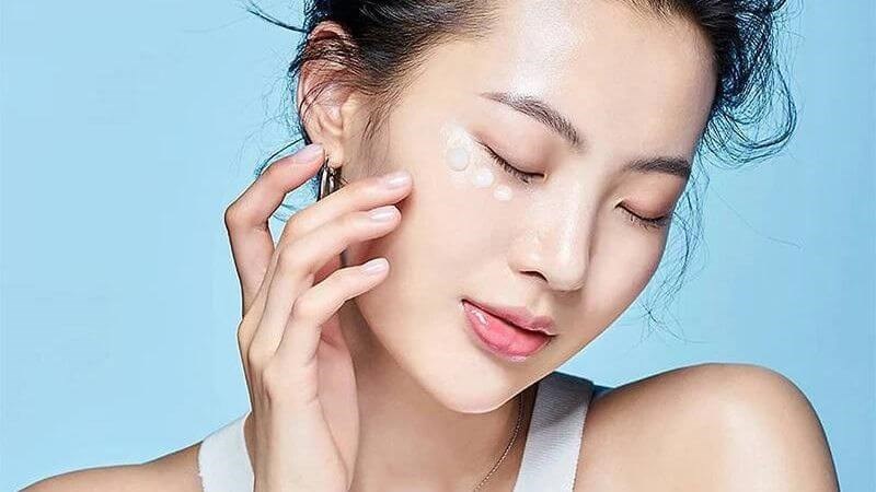 Vitamin E cải thiện quầng thâm mắt hiệu quả