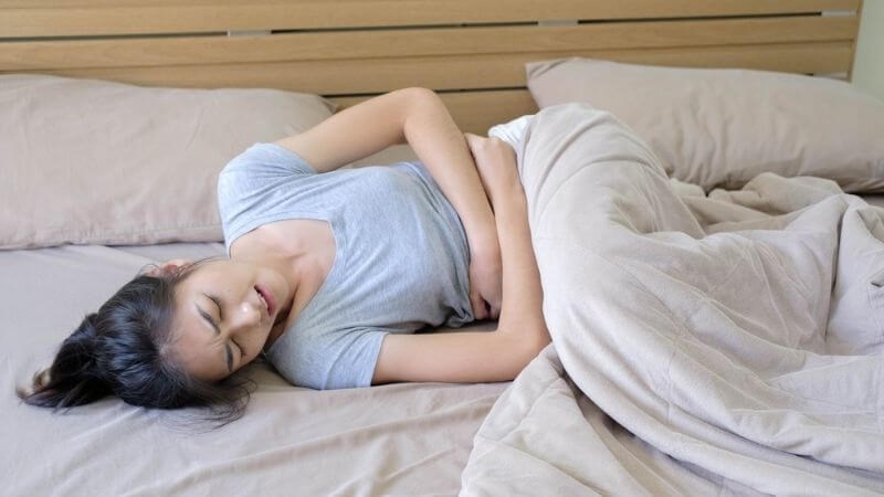 Dầu cá giúp giảm triệu chứng đau bụng kinh