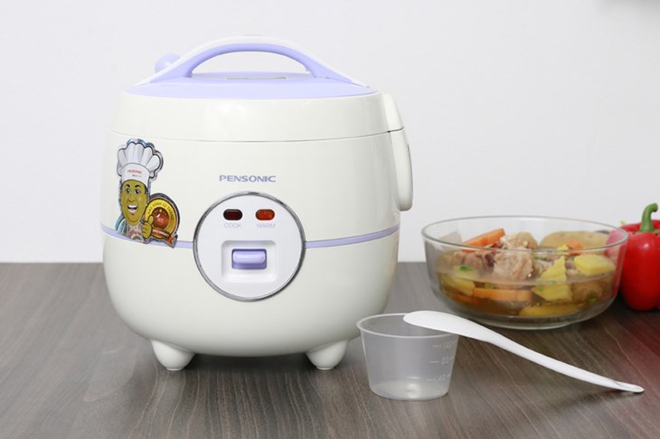 Nồi cơm điện Pensonic có kiểu dáng nhỏ gọn, trang nhã, làm nổi bật trong không gian bếp 