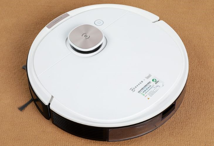 Tắt robot hút bụi lau nhà Ecovacs Deebot T8 Max trước khi thay pin để tránh việc thiết bị còn hoạt động