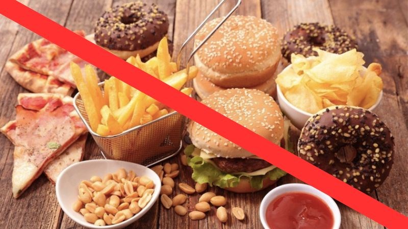 Bạn nên hạn chế sử dụng thức ăn nhanh do chứa hàm lượng muối cao