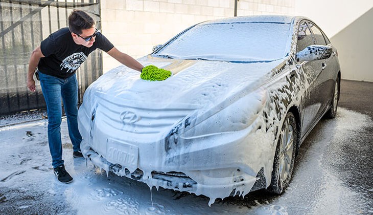 Bột rửa xe khó bảo quản, đòi hỏi người dùng phải cẩn thận để tránh ẩm mốc, dính nước sau khi dùng xong