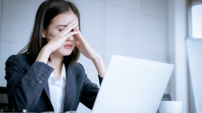 Sử dụng xịt khoáng có thể giúp giảm căng thẳng và mệt mỏi
