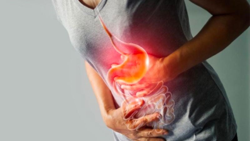 Capsaicin trong hạt tiêu tương tác với acid dạ dày, gây tổn thương dạ dày