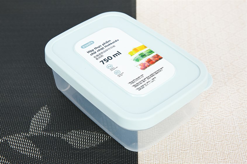 Hộp đựng thực phẩm Inochi được hãng trang bị nắp đậy kín giúp bảo quản thức ăn luôn tươi ngon, hạn chế bám mùi
