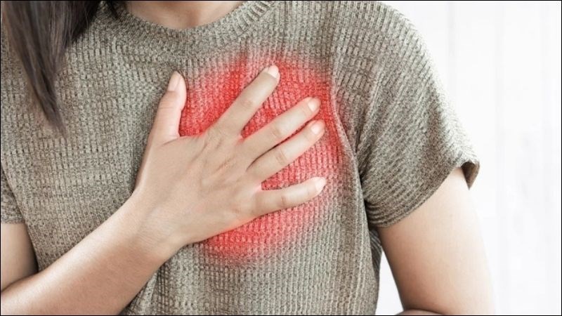 Ngộ độc kim loại nặng có thể gây ra các triệu chứng như bồn chồn, lo lắng, hồi hộp 