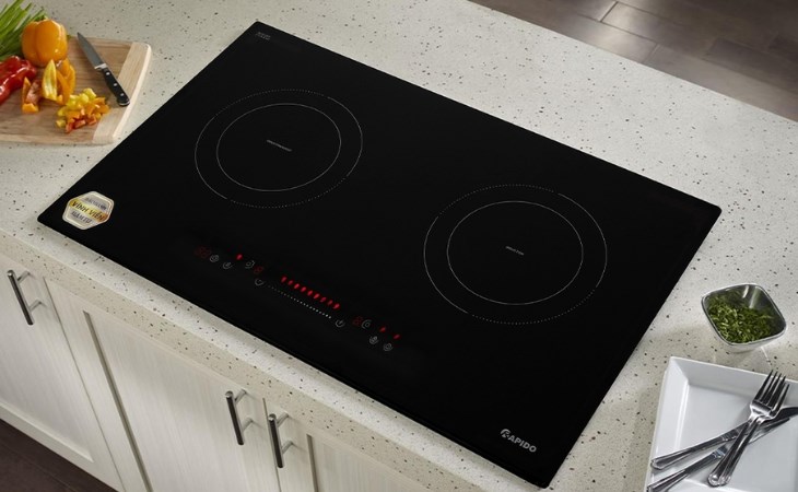 Bếp từ đôi lắp âm Rapido RI4000DS có thiết kế sang trọng giúp làm đẹp không gian bếp