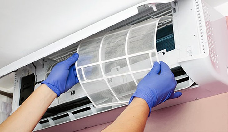 Dịch vụ vệ sinh máy lạnh quận 12 giá tốt, thợ giỏi