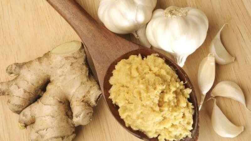 Tỏi, hành, gừng hỗ trợ điều trị rối loạn tiêu hóa ở trẻ