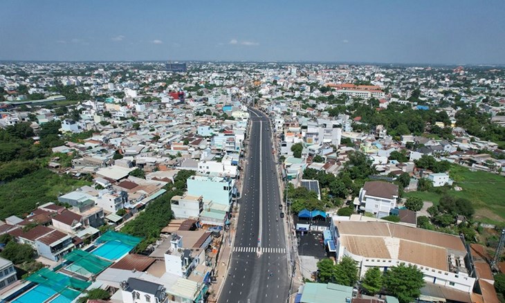 Các hộ ở gần bên các khu công nghiệp và gần tuyến đường lớn nên vệ sinh máy lạnh 3 tháng/lần