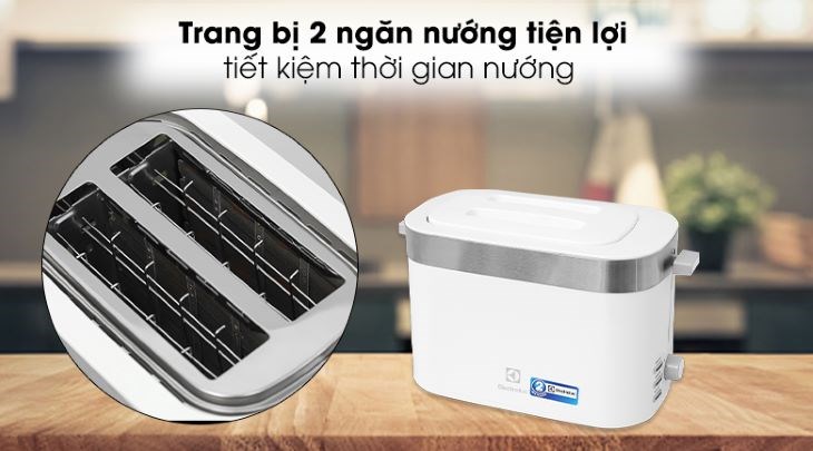 Máy nướng bánh mì Electrolux E2TS1-100W có 2 khoang nướng riêng biệt giúp bạn có thể nướng đồng thời 2 lát bánh mì cùng lúc 