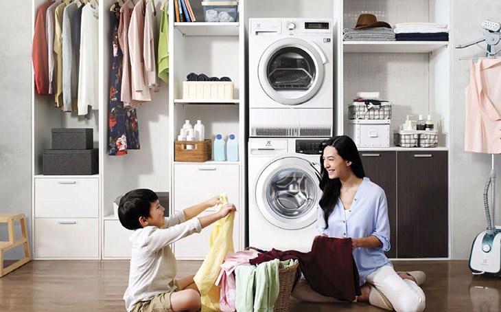 Bạn muốn quần áo nhanh khô, tiết kiệm thời gian và công sức thì nên sử dụng chế độ vắt quần áo của máy giặt Electrolux