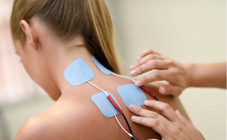Máy massage xung điện được ứng dụng công nghệ EMS có khả năng đánh tan những cơn đau nhức nhanh chóng