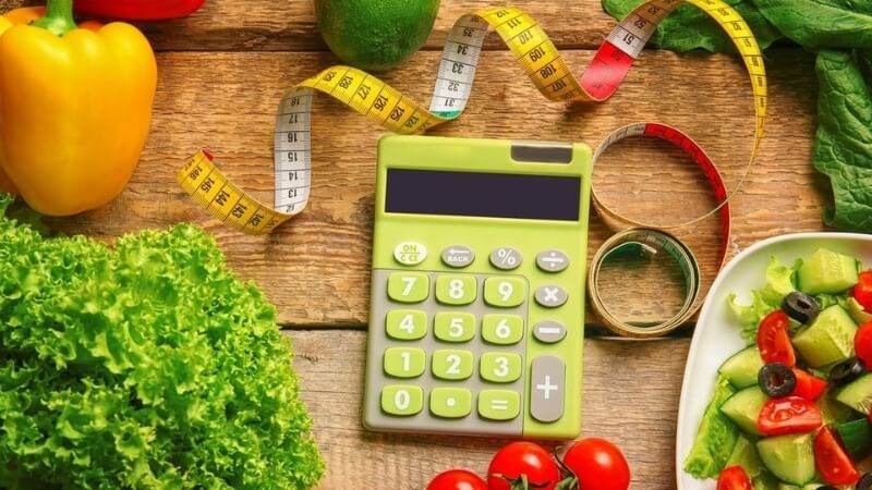 Bạn nên kiểm soát lượng calo nạp vào mỗi ngày để duy trì cân nặng mong muốn