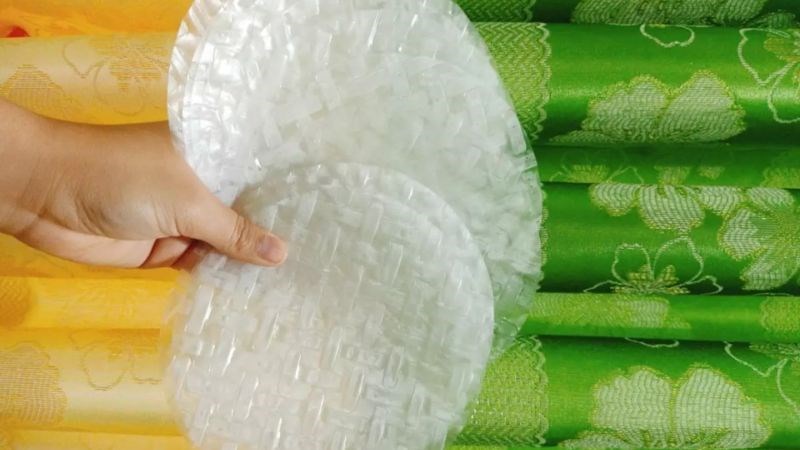 Một tấm bánh tráng trung bình (khoảng 22cm) có khoảng 34 calo