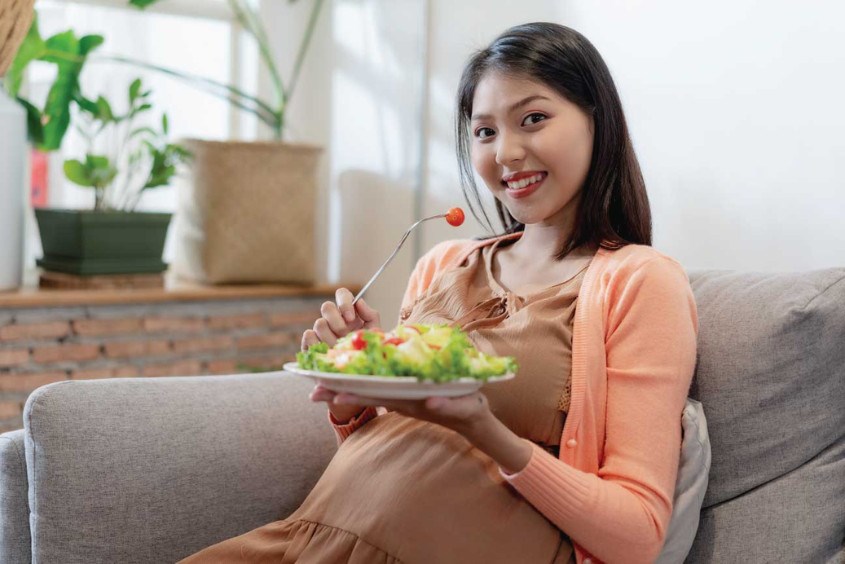 Khi thai 2 tuần tuổi mẹ bầu cần ăn nhiều rau xanh