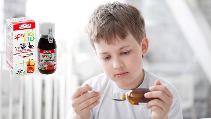 Tăng cường sức đề kh&aacute;ng cho b&eacute; bằng vitamin ở dạng siro gi&uacute;p trẻ nhanh hấp thu 
