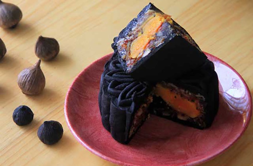 Bánh Trung thu tỏi đen