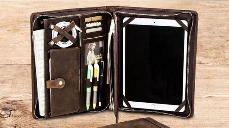Nên đặt iPad vào những nơi hoặc chiếc túi có không gian rộng rãi