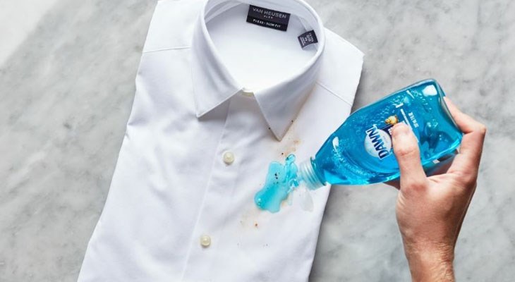 Bạn có thể sử dụng các sản phẩm tẩy rửa có gốc cồn để đánh bay kết cấu nhựa trong sơn acrylic 