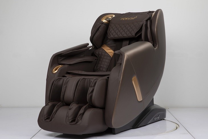 Cơ chế cảm ứng lùi tường của ghế massage Fukyto sẽ tự động trượt về trước, cách tường 5 - 10cm để hạn chế sự va chạm với vật cản khác