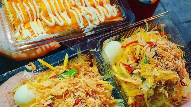 Bạn không nên ăn bánh tráng trộn quá sát giờ trước khi đi ngủ