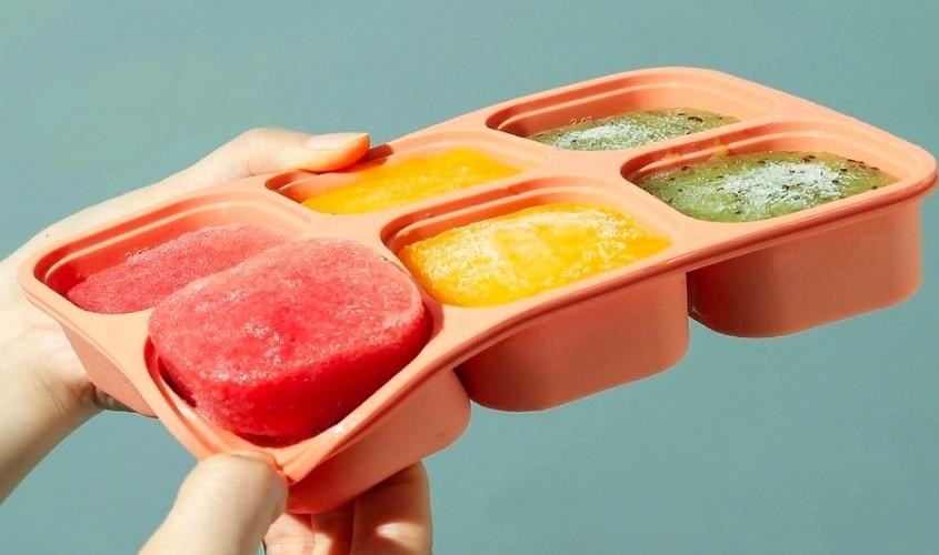 Khay trữ đông đồ ăn dặm cho bé có hình dạng như một khay đá mini 