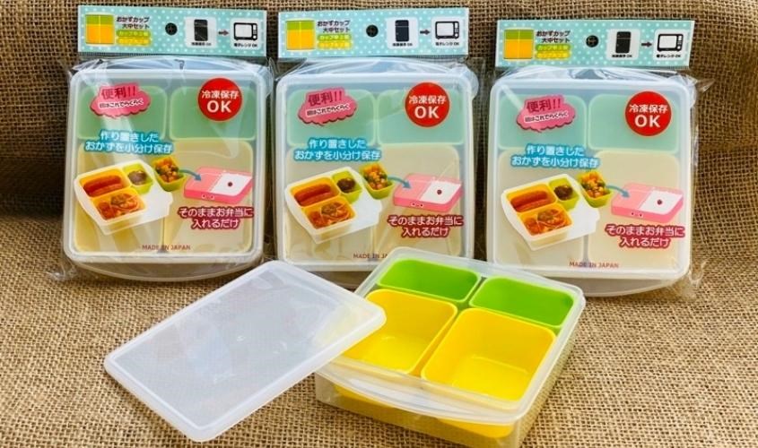 Trong khay trữ đông có chia vạch giúp mẹ dễ dàng định lượng thức ăn cho bé