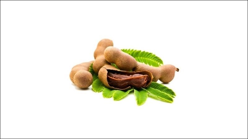 Phụ nữ sau sinh cần hạn chế ăn me chua vì có thể gây mất sữa