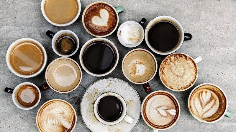 Caffeine là một chất kích thích có thể gây ra tình trạng cáu gắt, khó ngủ ở trẻ