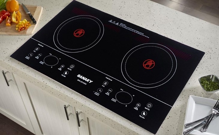 Bếp hồng ngoại Sanaky SNK-201HGW có thiết kế lắp âm sang trọng, giúp làm đẹp căn bếp